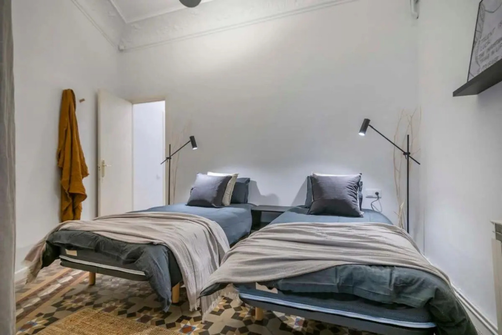 Elegant 4 bedrooms 3 bathrooms Catalan home