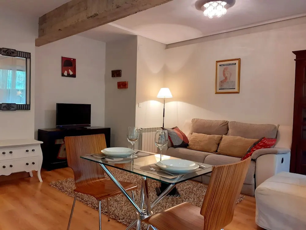 Brian. Moderno apartamento en el centro