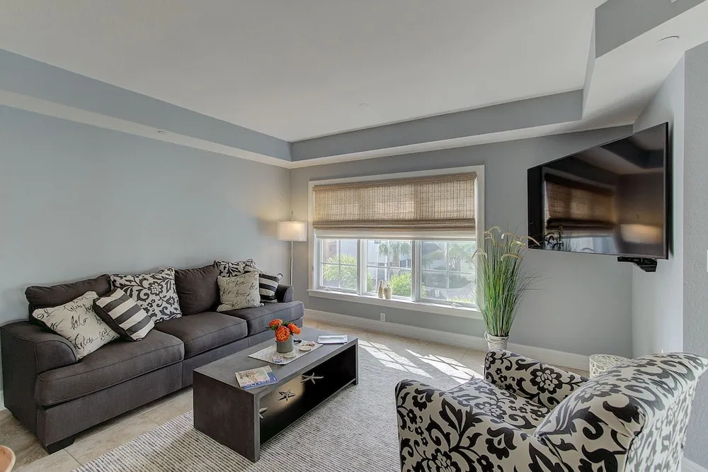 Oasis Beach Villa Unit S-1 2 Bedrooms 2 Bathrooms Apts