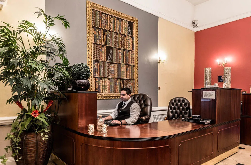 Baylis Park Hotel