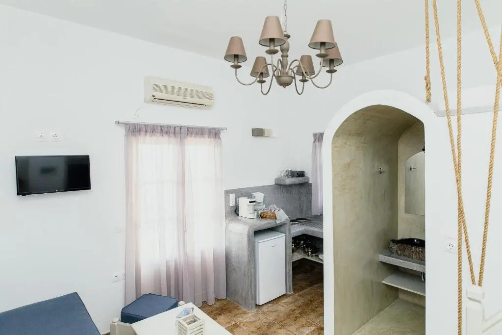 Viva Mare Traditional Studios