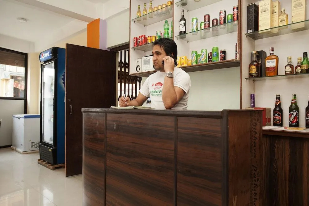 SPOT ON 464 Hotel Pahuna Ghar