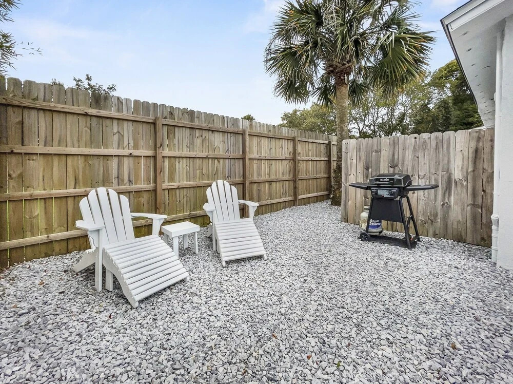 Salty Suite 1 Bedroom Townhouse by Redawning