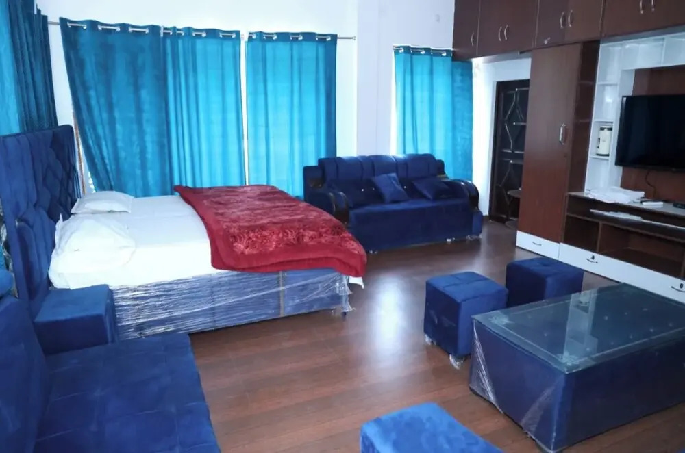 Hotel Omkaar & Restaurant Chinyalisaur