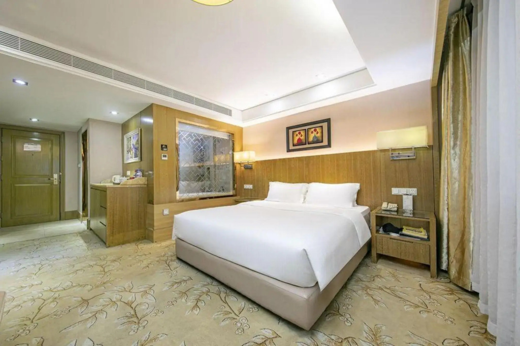 Donghai Hotel