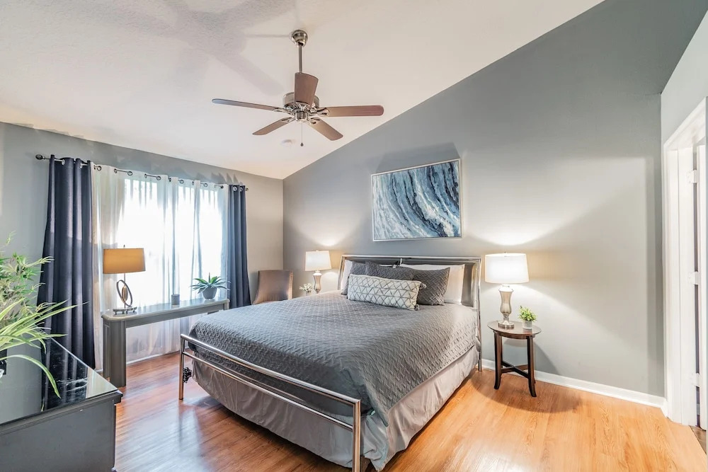 Near Theme Parks! Fabulous 3 BR Home, Star Wars Children's BR, Pool!