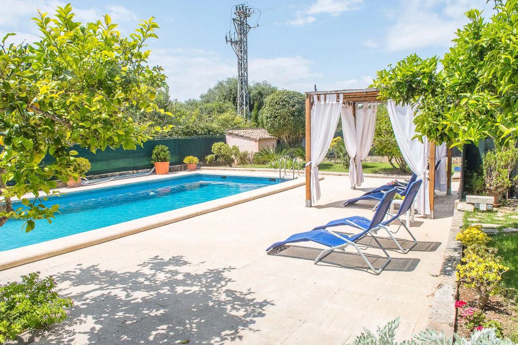 Villa Pula Viñas Country villa 3 bedrooms pool and fabulous views of the Pula golf course near Son servera