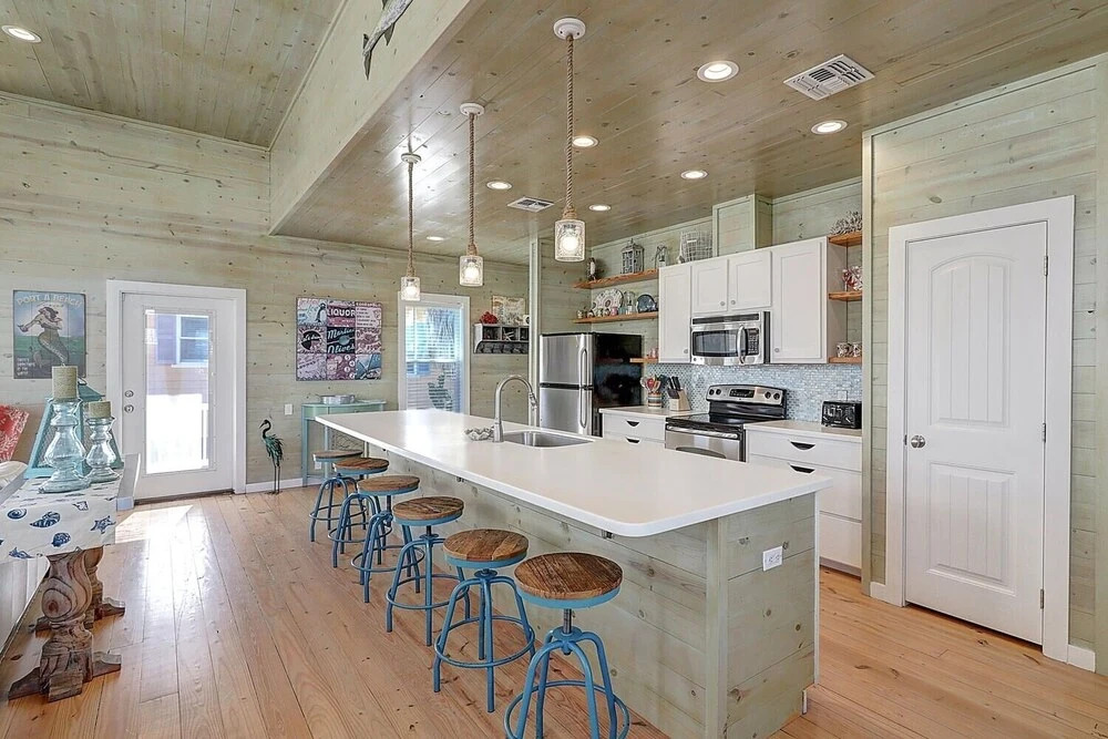 Playin' Hookie 5 Bedroom Home by Redawning