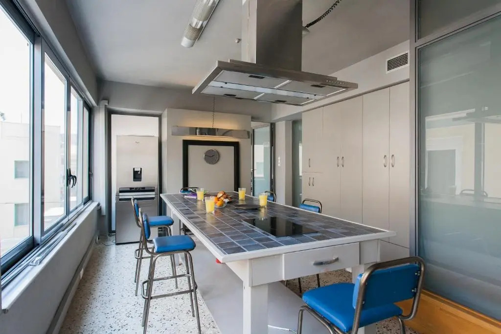 Artists’ favorite Spacious Loft near Acropolis!!