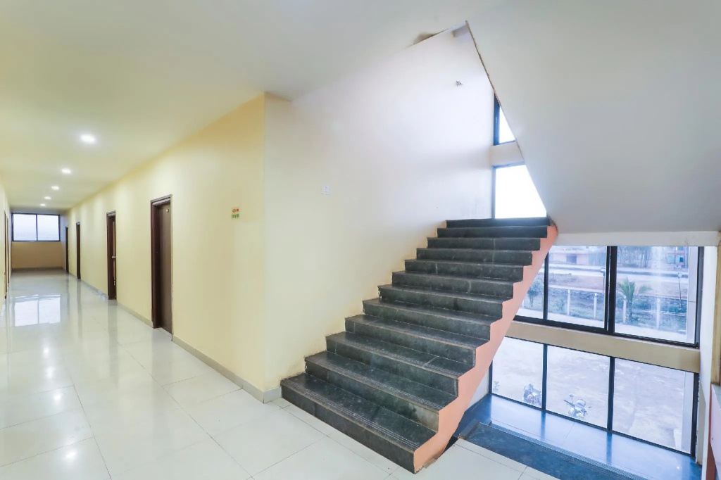 OYO 70001 Hotel Green Tree