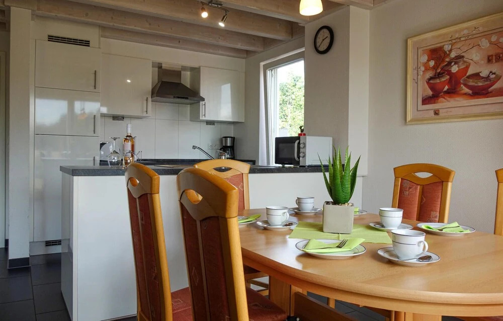 Beautiful Home In Nordhorn With Kitchen