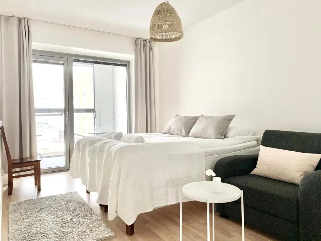 City Home Finland Big Luxury Suite - Spacious Suite with Own SAUNA, One Bedroom and Furnished Balcony next to Train Station