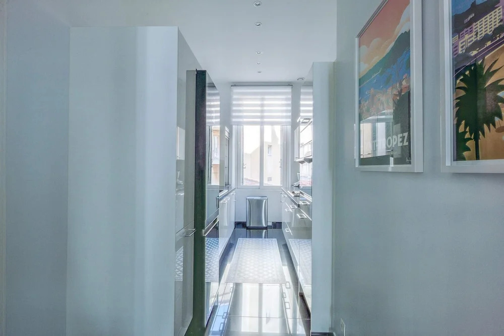 Luxury 2BR Apartment Near Le Vieux and Croisette