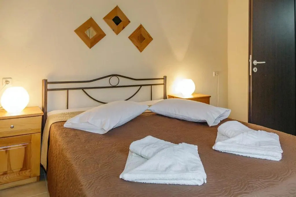 Maria - Pavlos Studios and Apartments
