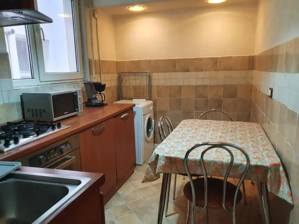 2 rooms unirii
