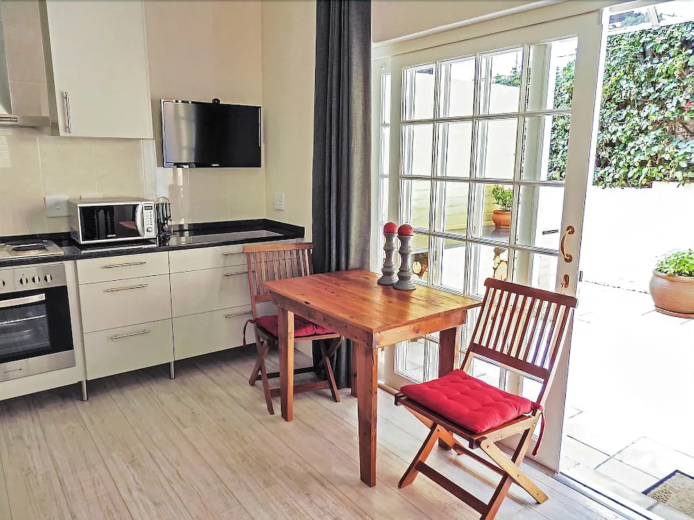 Pin Oaks bnb