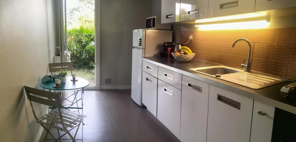 Appartement Toulouse Blagnac Aéroport IUT Parking Proche de toutes commodités Belle terrasse Netflix