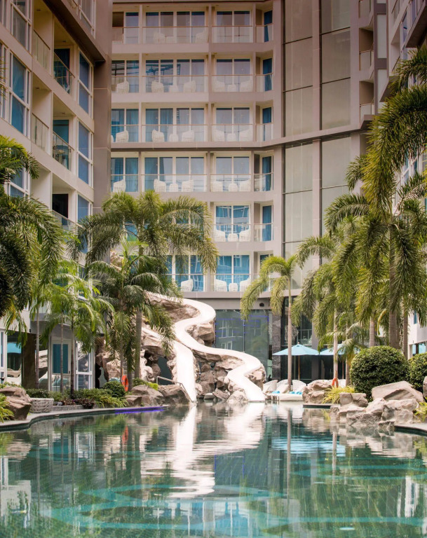 Azure Hotel Pattaya
