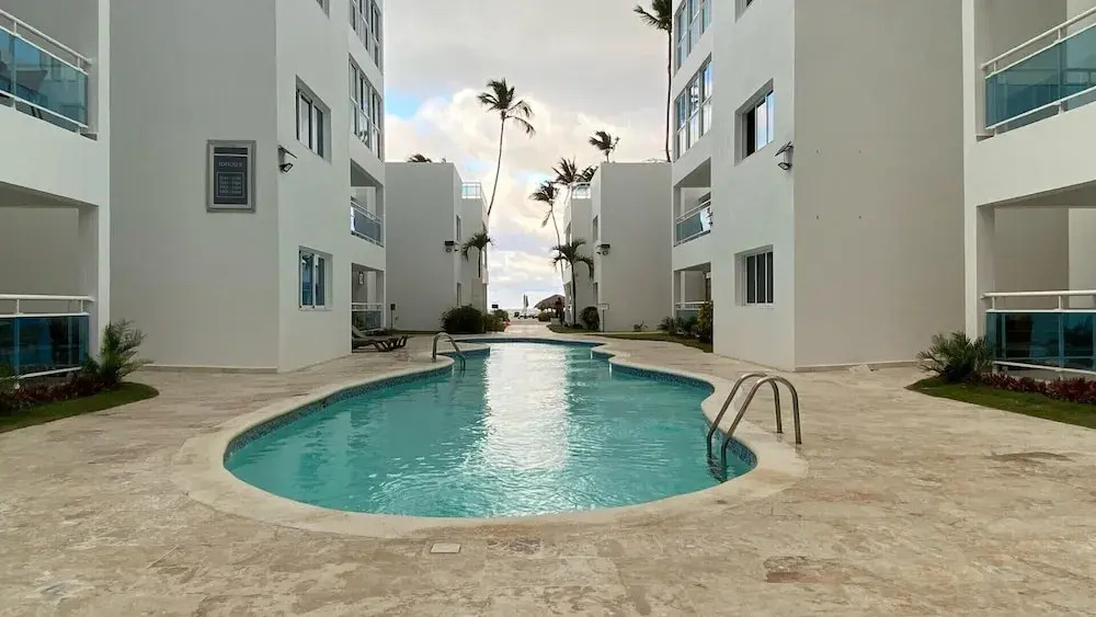 Penthouse With Rooftop and Pool & Beach Access