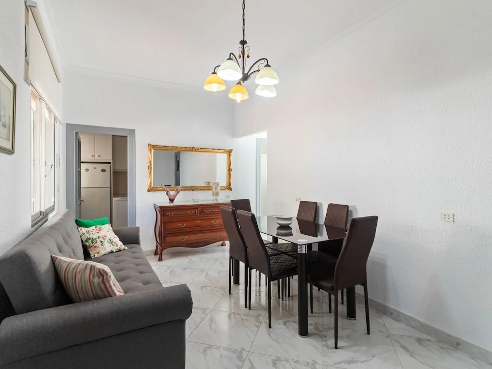 Cozy Holiday Home in Málaga near Beach