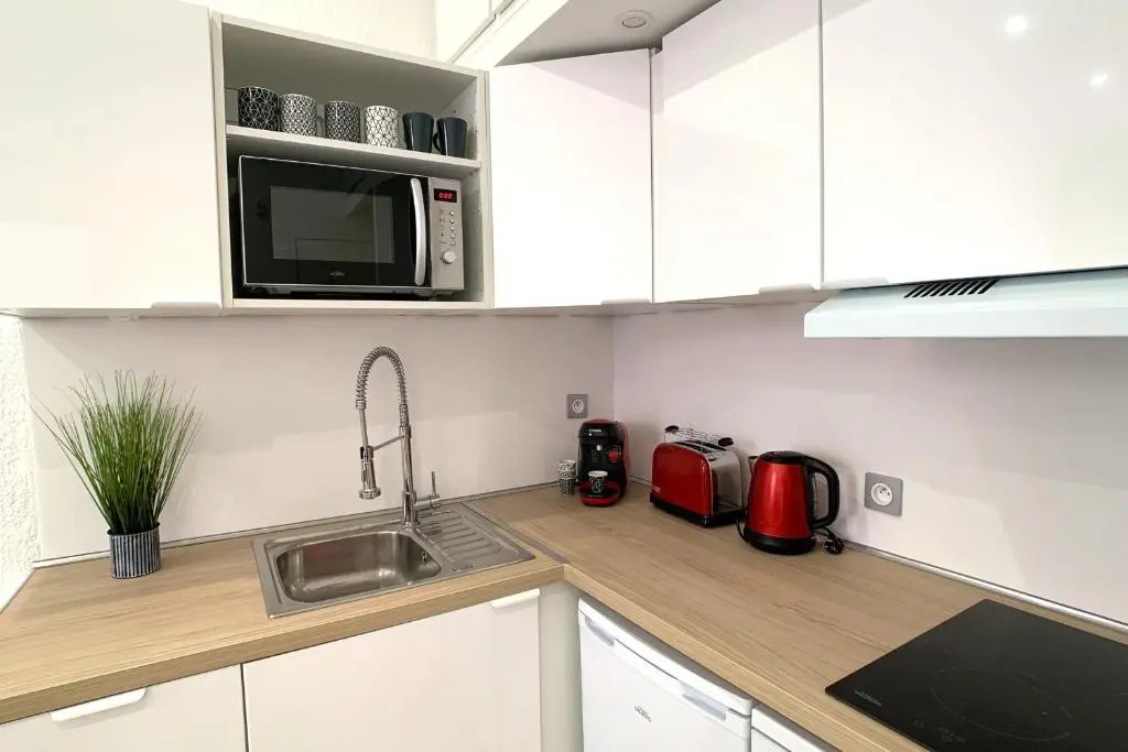 Renovated apartment AC - wifi - 2-4pers - Center Antibes rue James Close
