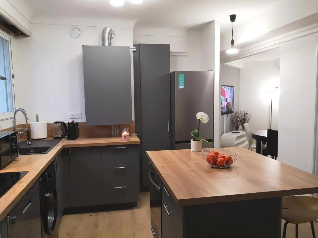 Appartement tout confort 2 chbres - 72m2 - avec terrasse et vue Pyrénées