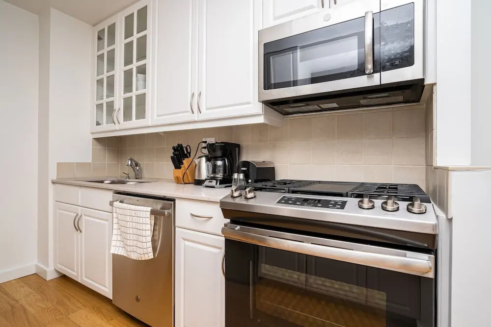2ND Ave Apartments 30 Day Rentals