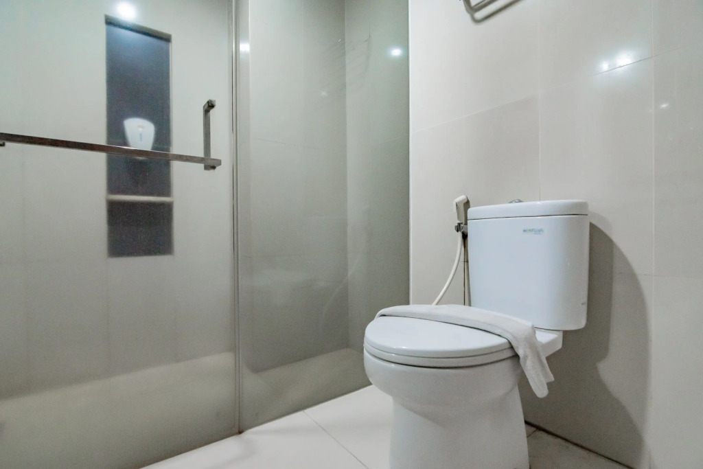 Urbanview Hotel Newton Riau Bandung by RedDoorz