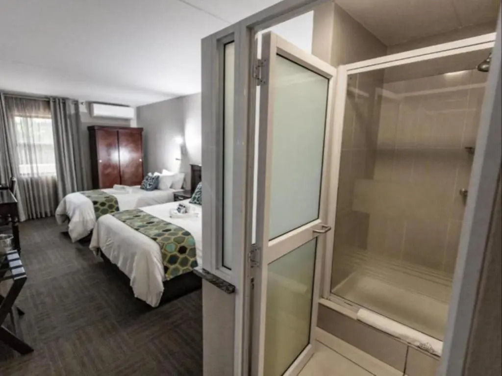 Hotel247
