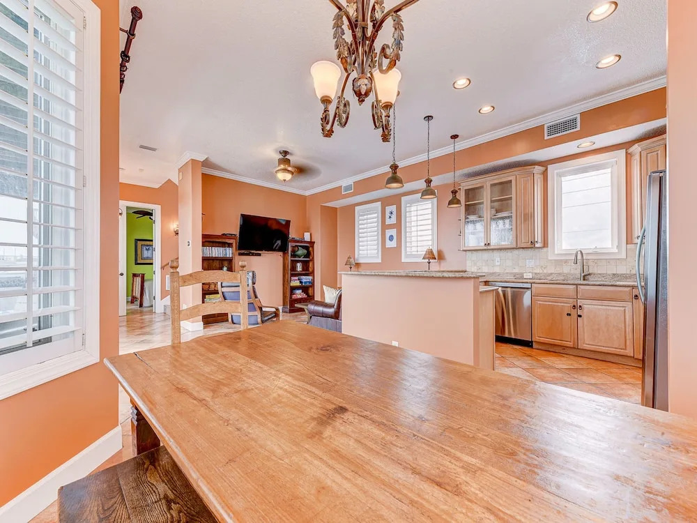 Sun And Surf - Four Bedroom Home