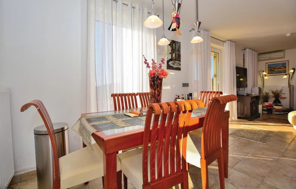 Amazing Home In Izola