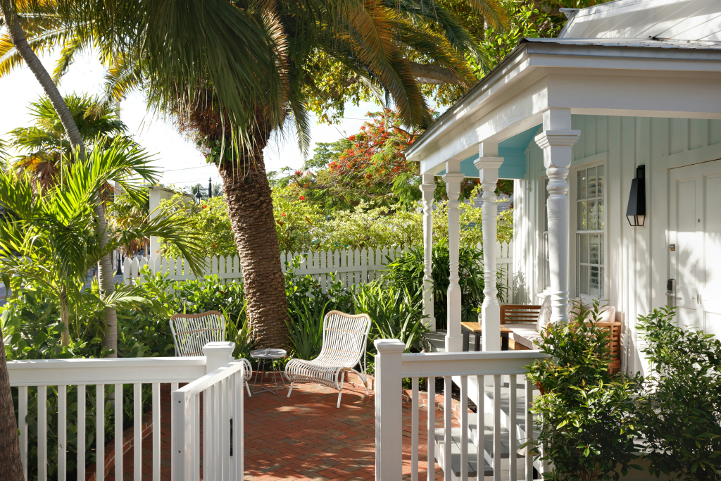 Lighthouse Hotel - Key West Historic Inns