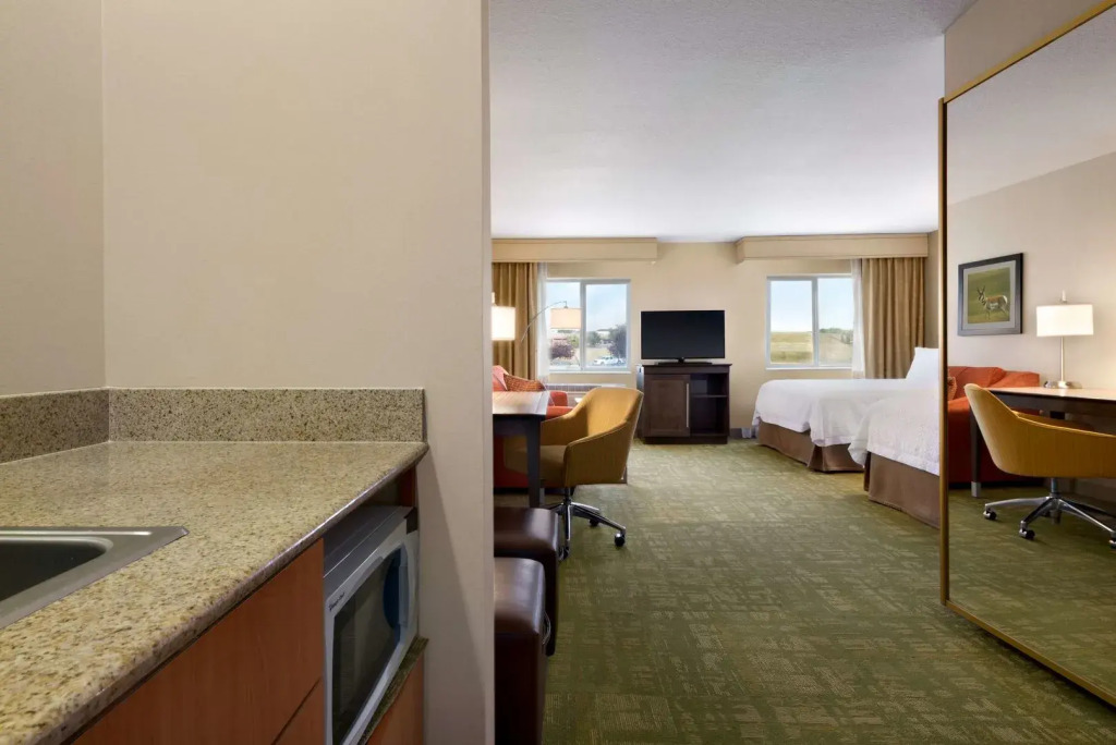 Summit Suites