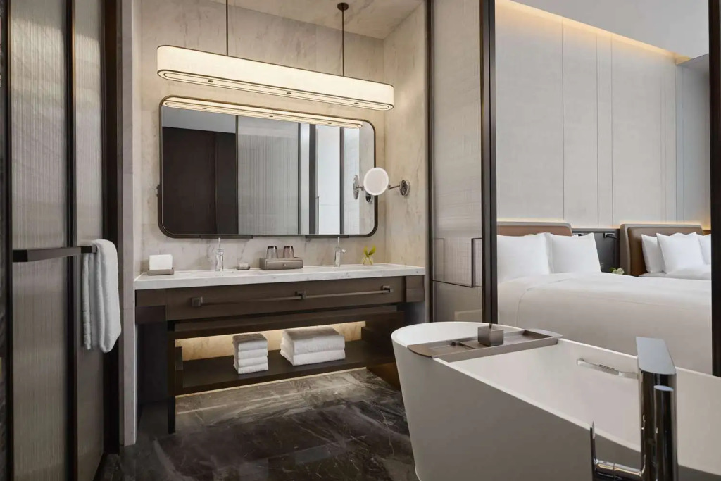 Conrad Chongqing