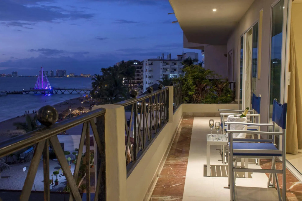Blue Chairs Beachfront Resort Puerto Vallarta