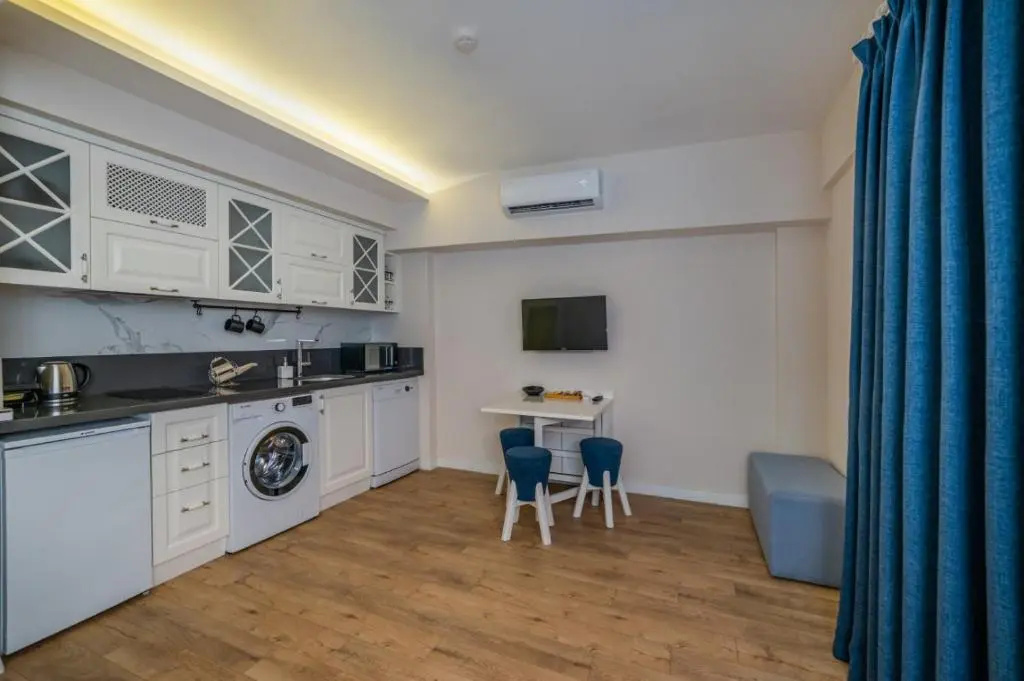 Ece Marina Suites