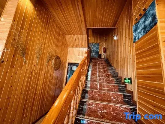 Zhaoxing Dongzhai Guiyu View Inn