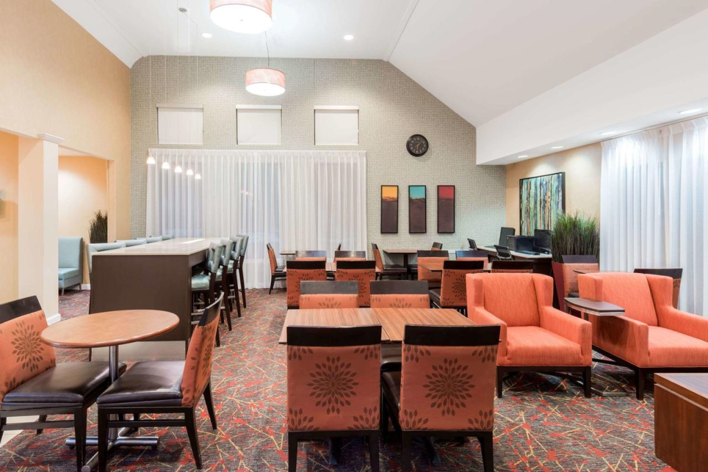 Hawthorn Suites By Wyndham St. Louis Westport Pla