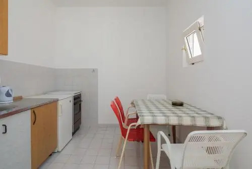 Apartments and Rooms Denis