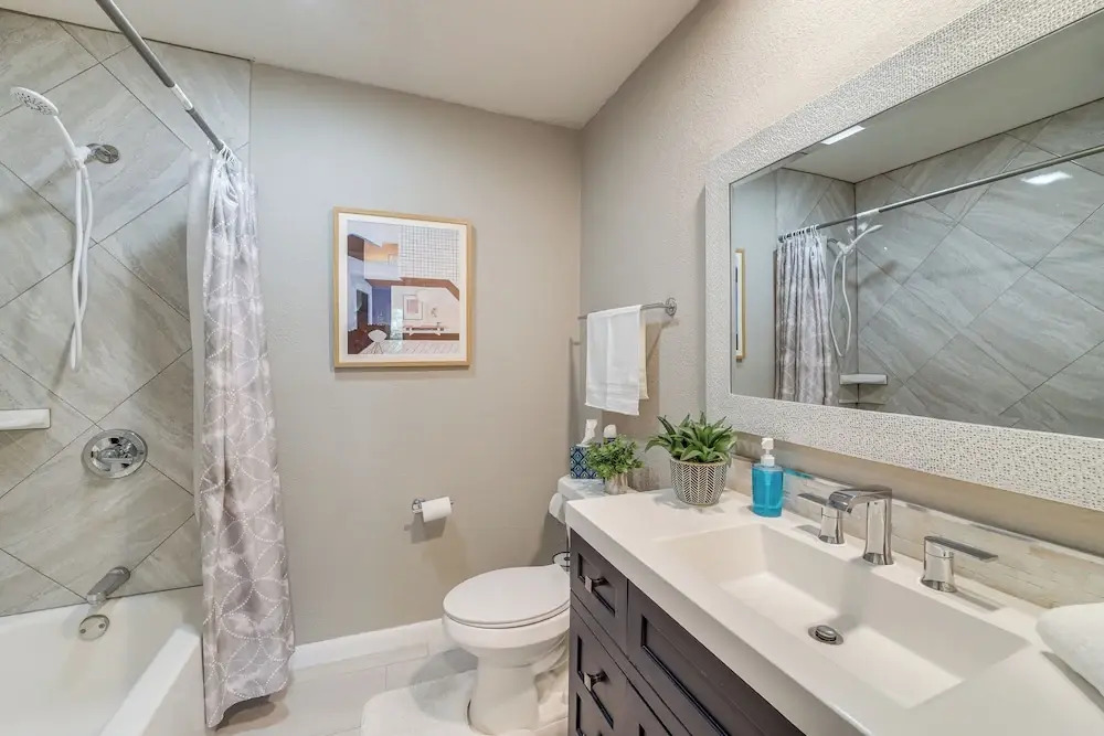 Pet-friendly Home w/ Yard: 8 Mi to Downtown Tulsa!