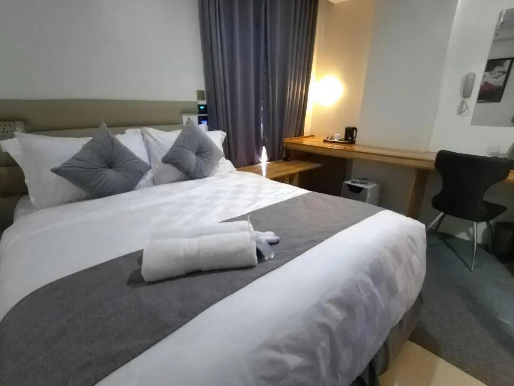Sempre Premier Inn - MACTAN AIRPORT HOTEL