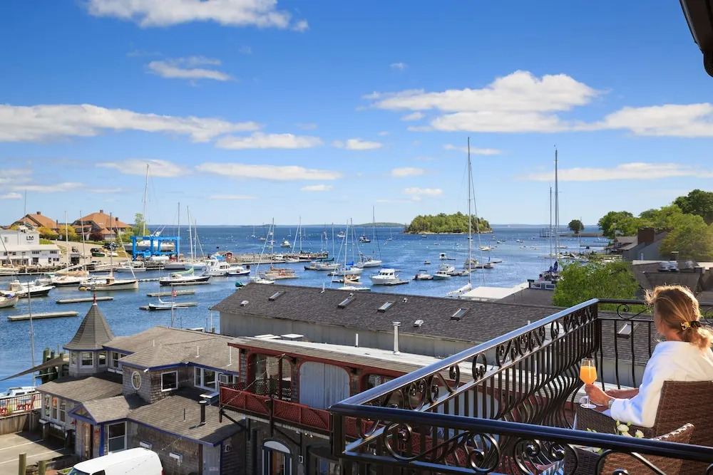 16 Bay View