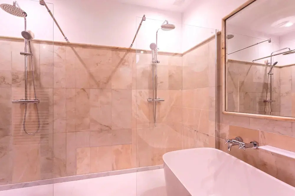 Unique Sevillian House with Pool. Casa Tintes