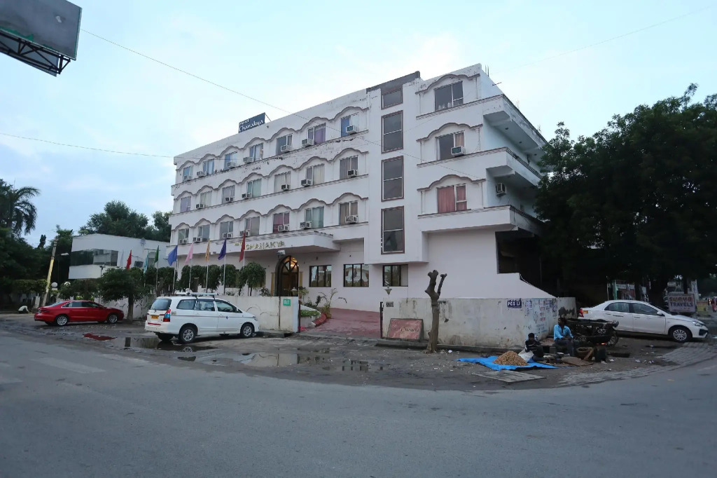 Hotel Chanakya