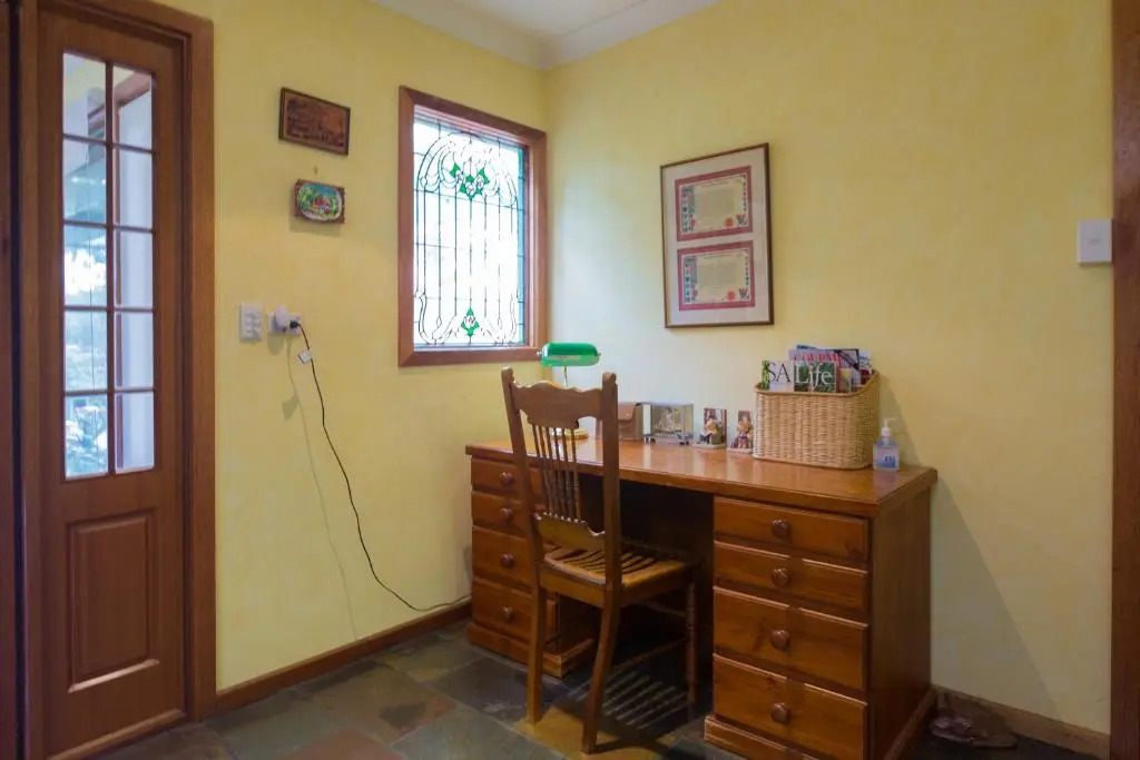 Kraft Vintage House