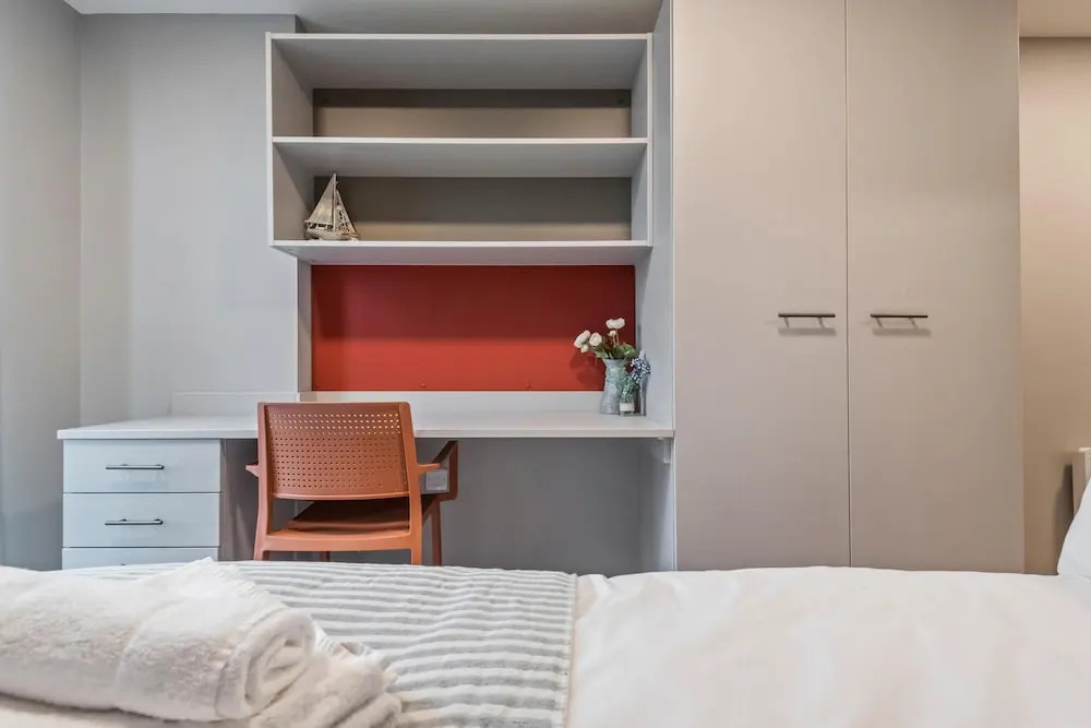 Fabulous Large City Centre 6BR Apartment -sleeps 6