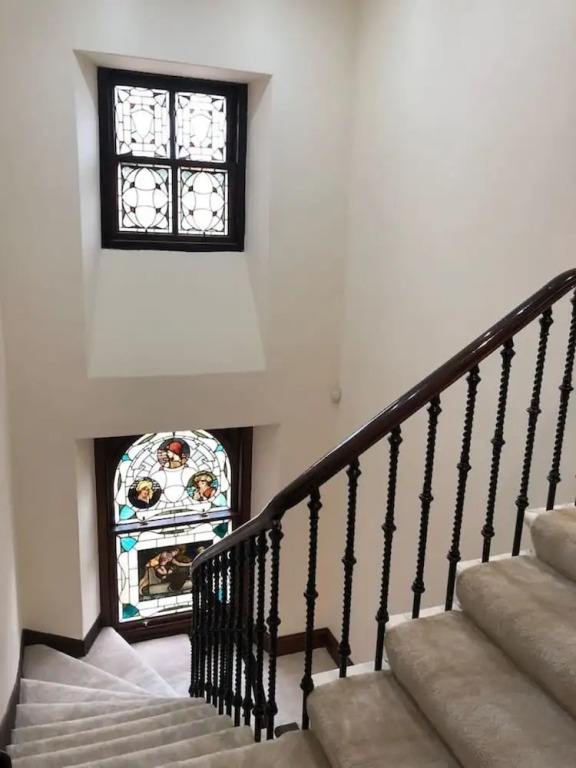 Beautiful 4-Bed Villa in Glasgow