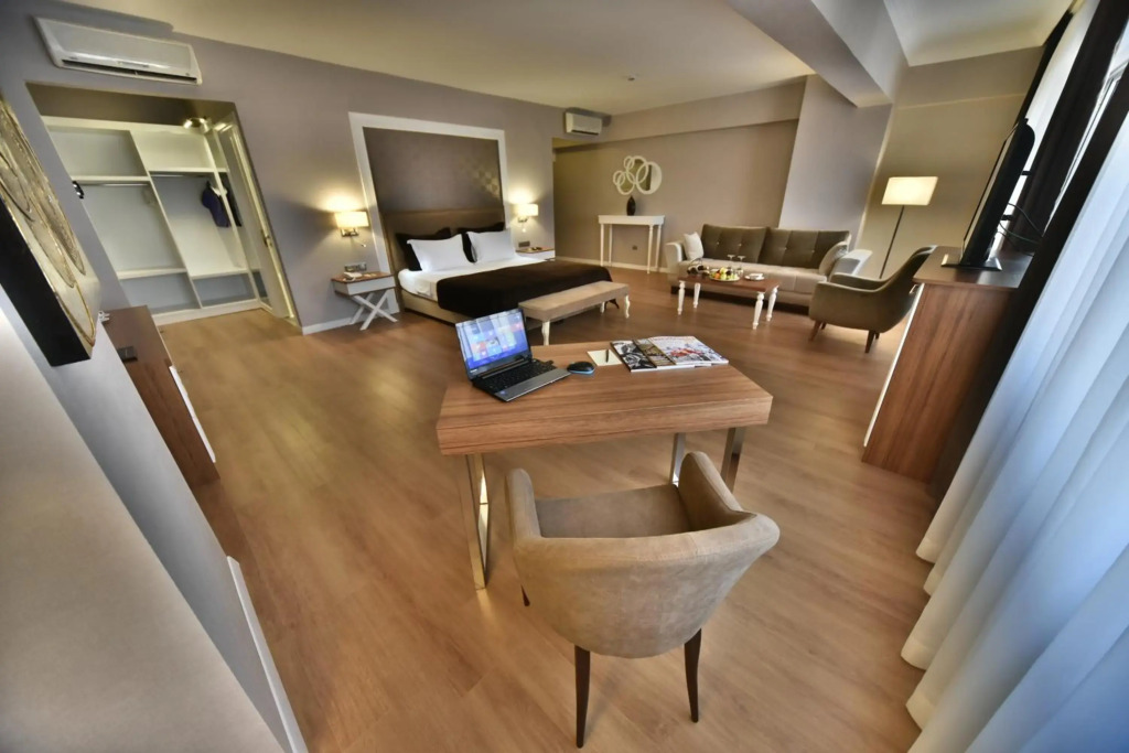 North Point Hotel