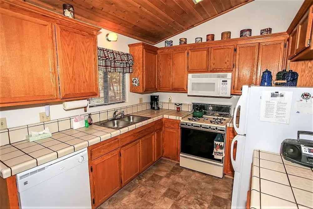 R & R Retreat-1767 by Big Bear Vacations