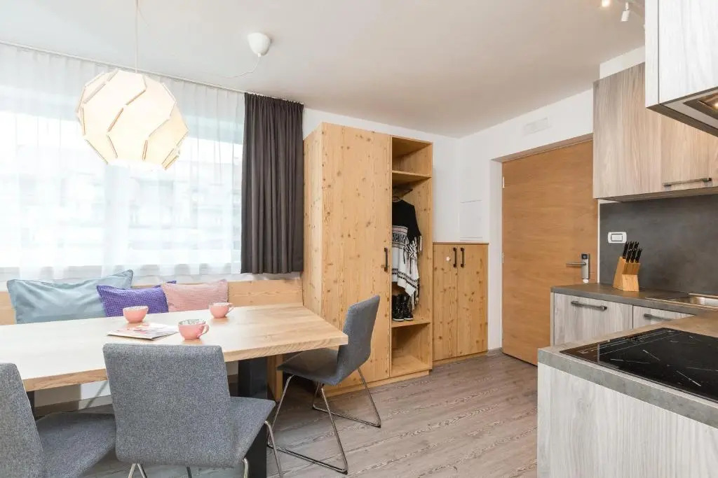 Dolomite Apartments 901 - 905 by Familiaris